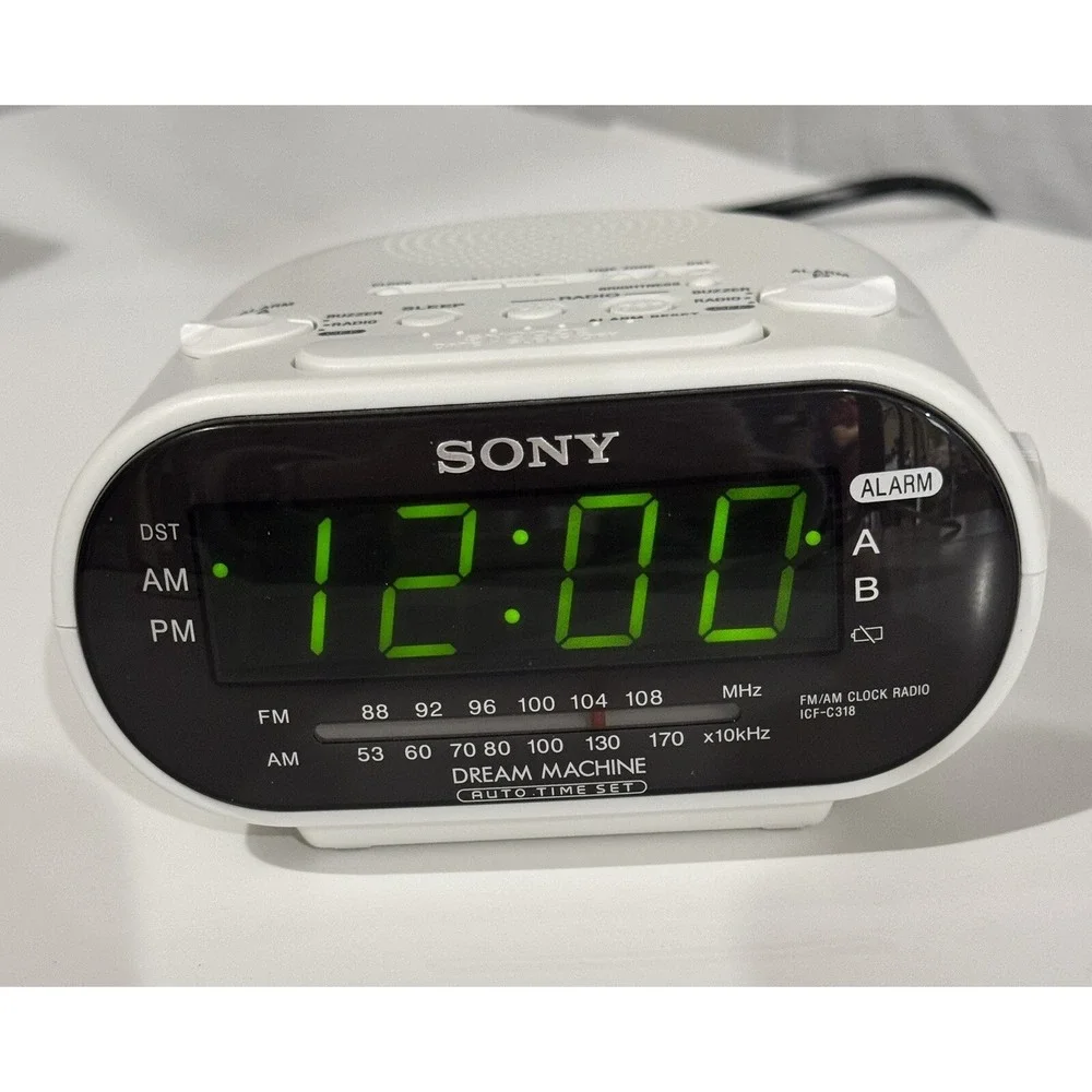 Sony Dream Machine Dual Alarm Clock Radio Model ICF-C318 AM/FM  - White TESTED